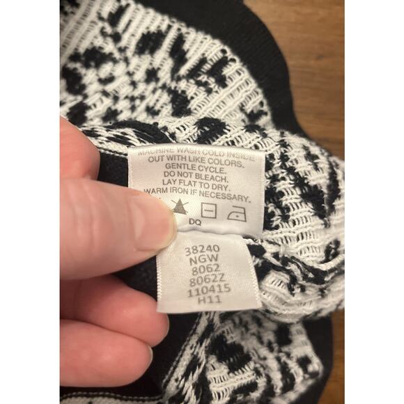 Hanna Andersson Black & White Sweater Dress Size 100cm/US 4 Fair Isle Euro Norm - Picture 7 of 11